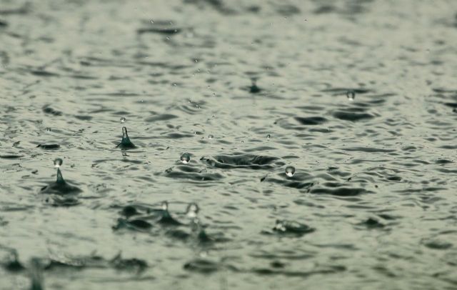 Piscinas Lara: En épocas de lluvia y calima hay que mantener un cuidado especial de la piscina - 1, Foto 1