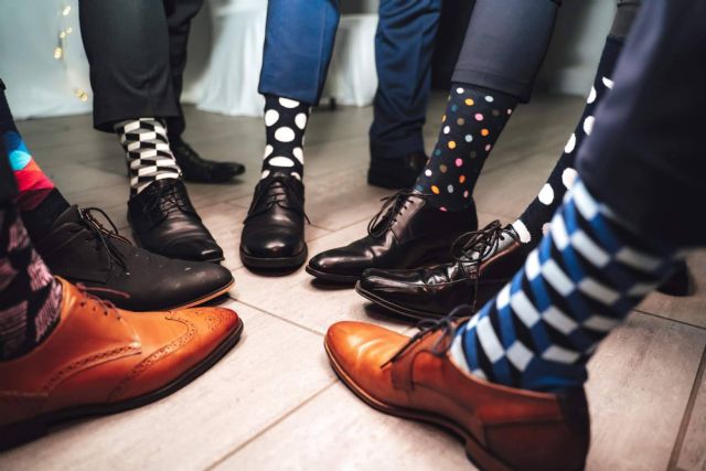 Los calcetines altos como clave de un look elegante, con Socks Market -  Empresa 