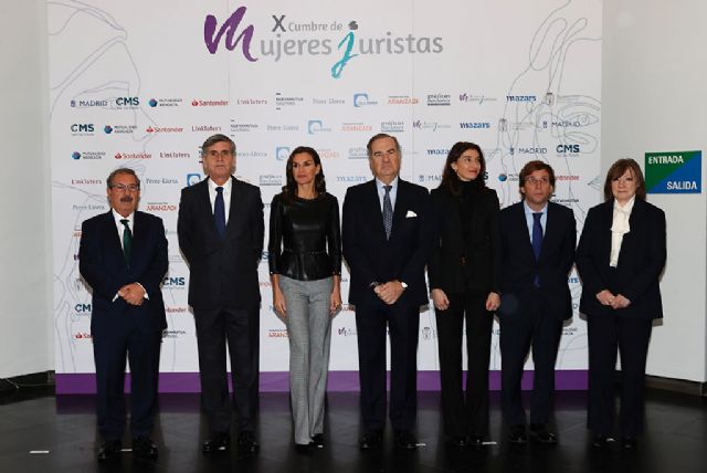 Pilar Llop: Cuando se expulsa a las mujeres de los espacios públicos y se las relega a la intimidad, se destruyen las democracias - 1, Foto 1