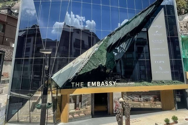 Nuevo lanzamiento de la revista de The Embassy Store - 1, Foto 1