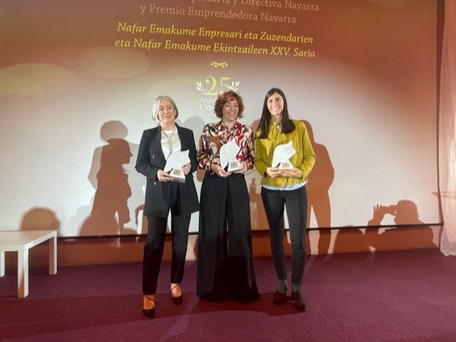 Ana Monreal, Elena Tres y Nuria Iso han recibido los Premios Empresaria, Directiva y Emprendedora Navarra 2022 convocados por AMEDNA-NEEZE - 1, Foto 1