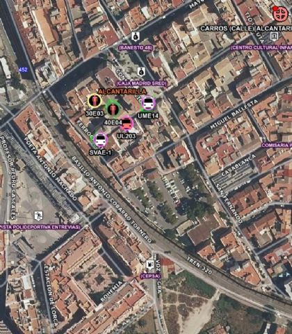 Servicios de emergencia extinguen el incendio declarado en la C/ Carros de Alcantarilla - 1, Foto 1