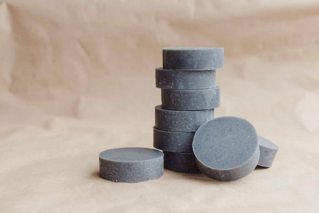 Solid Indigo Mirto y Clavo Shampoo, un champú sólido que da brillo, fuerza y volumen - 1, Foto 1