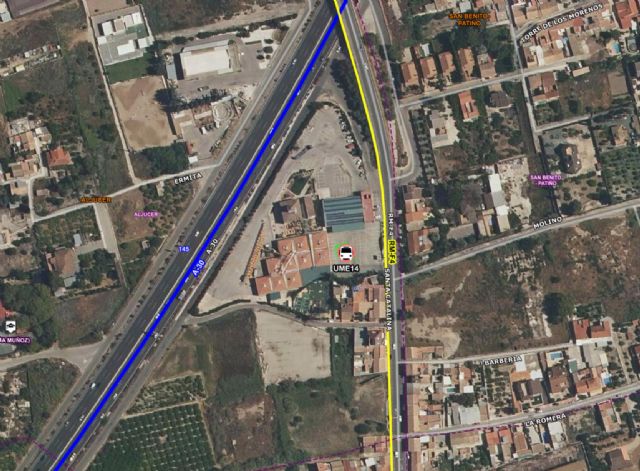 Servicios de emergencias atienden y trasladan al hospital a un hombre hallado inconsciente en Murcia - 1, Foto 1