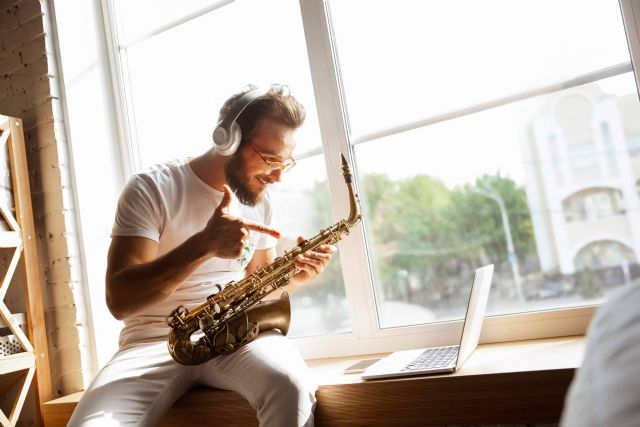 Erizo Escuela de Música y sus clases de saxofón online adaptadas a todos los gustos y niveles - 1, Foto 1