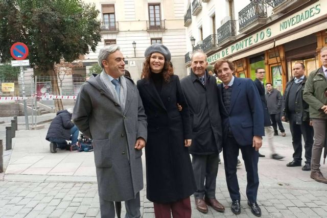 La visita de Joaquín Molpeceres a los trabajos de la Plaza del Sol liderados por Licuas y grupo Azvi - 1, Foto 1