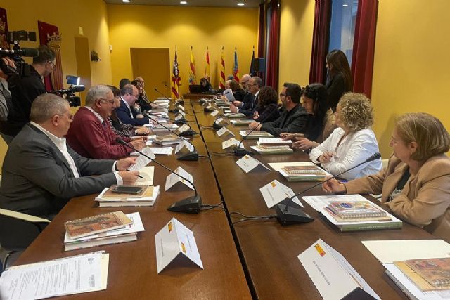 El ministro de Cultura y Deporte preside el Patronato del Archivo de la Corona de Aragón - 1, Foto 1