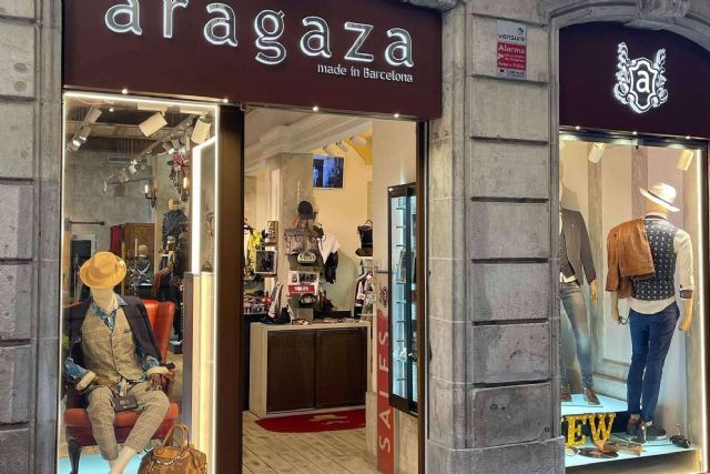 La tienda de ropa en Barcelona que explica la importancia de la moda de diseño y proximidad, Aragaza - 1, Foto 1