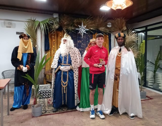 Entrega de premios del torneo de navidad de la escuela de tenis del C.T. Totana y visita de los Reyes Magos - 15