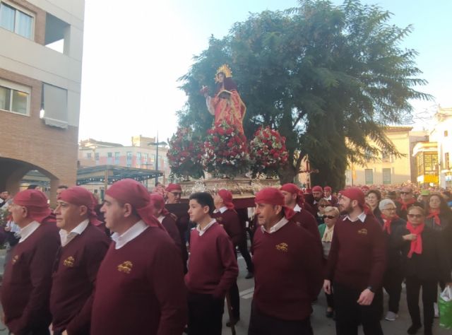 Ms de 15.000 personas participan en la jornada de romera de Santa Eulalia de Mrida, Patrona de Totana, que regresa a su santuario en Sierra Espua - 3