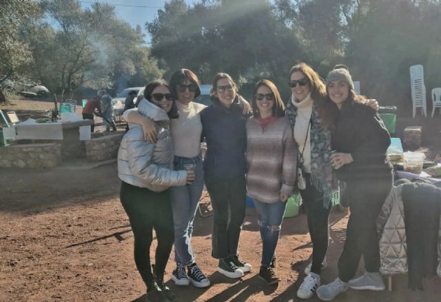 Ms de 15.000 personas participan en la jornada de romera de Santa Eulalia de Mrida, Patrona de Totana, que regresa a su santuario en Sierra Espua - 40