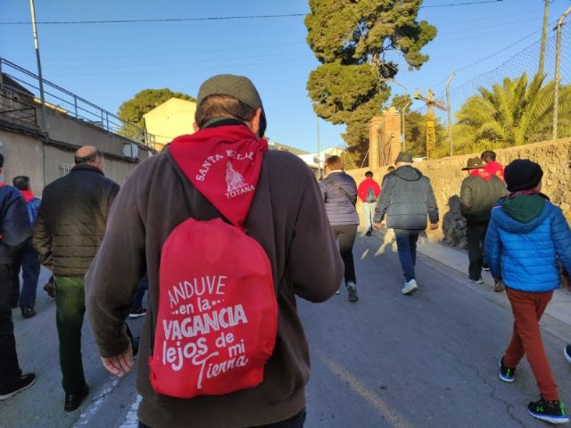 Ms de 15.000 personas participan en la jornada de romera de Santa Eulalia de Mrida, Patrona de Totana, que regresa a su santuario en Sierra Espua - 37