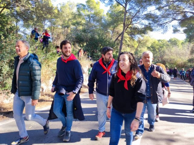 Ms de 15.000 personas participan en la jornada de romera de Santa Eulalia de Mrida, Patrona de Totana, que regresa a su santuario en Sierra Espua - 55