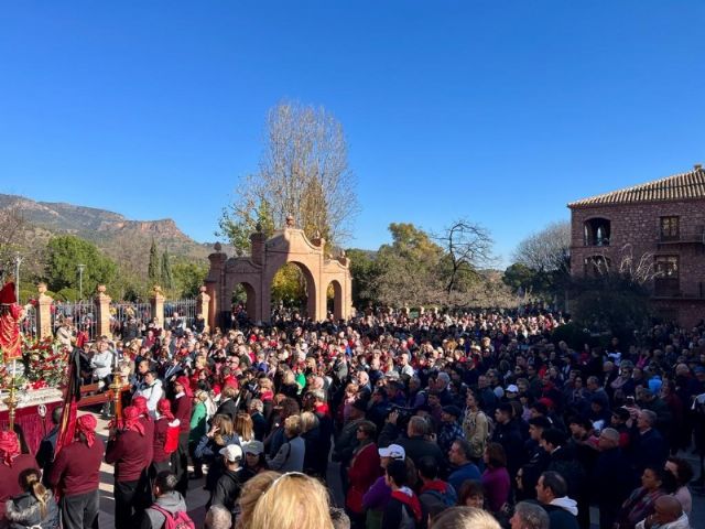 Ms de 15.000 personas participan en la jornada de romera de Santa Eulalia de Mrida, Patrona de Totana, que regresa a su santuario en Sierra Espua - 56