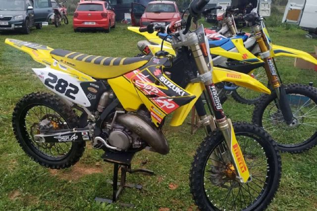 Personalización de pegatinas para motos, con ADHESIVOSEMBARRADOS - 1, Foto 1