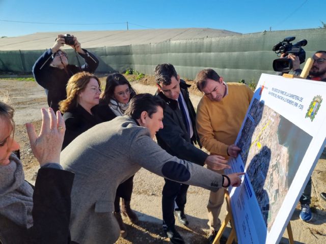 La Comunidad destina un millón de euros a mejorar la carretera que va de Los Tárraga a Lo Romero - 1, Foto 1
