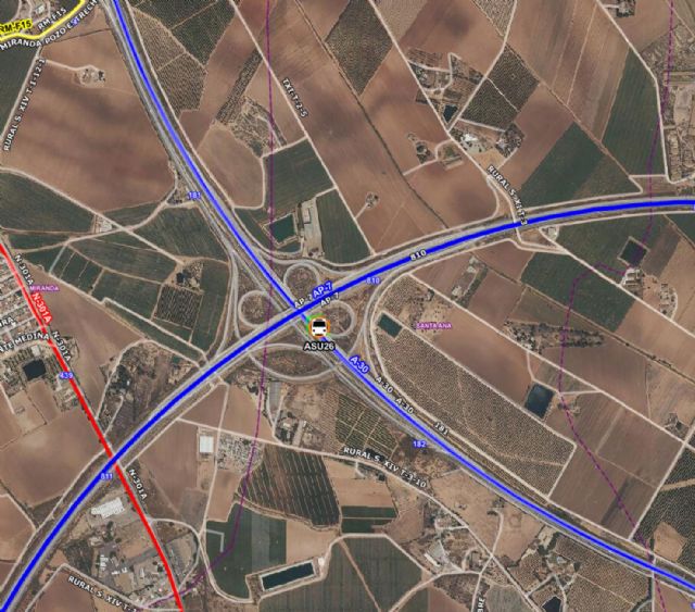 Una mujer ha resultado herida al chocar su vehículo contra un poste en Cartagena - 1, Foto 1