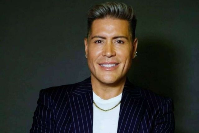 Edgardo Navarro Cea realiza a mano extensiones y pelucas - 1, Foto 1