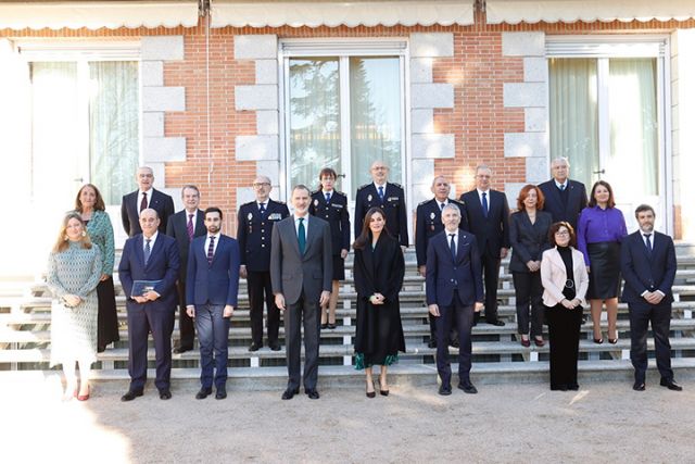Los Reyes reciben en Zarzuela a la Comisión Nacional para la Conmemoración del Bicentenario de la Policía Nacional - 1, Foto 1