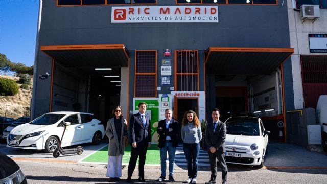 El alcalde de Las Rozas visita las instalaciones de RIC Madrid, el taller más sostenible de España - 1, Foto 1