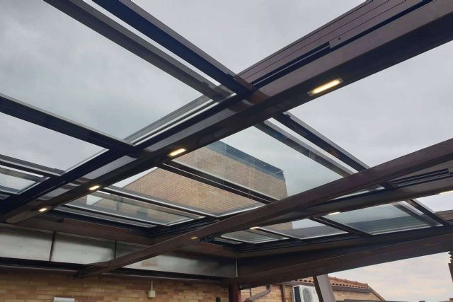 Cerramientos motorizados para hostelería que se adaptan a cualquier establecimiento, de la mano de Compass Research - 1, Foto 1