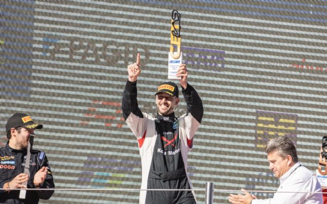 El debutante Sergio Casalins, elegido en 2022 por la revista AUTOhebdo Sport, triunfa en el Campeonato de España de Turismos - 1, Foto 1