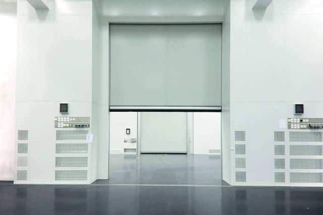 Puertas rápidas para salas limpias que ofrece ASSA ABLOY - 1, Foto 1