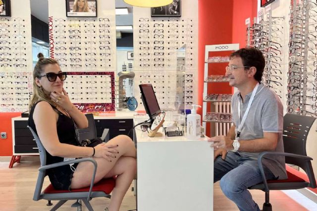 Guillermo Ópticos, el centro óptico y de audiología de referencia en Madrid - 1, Foto 1