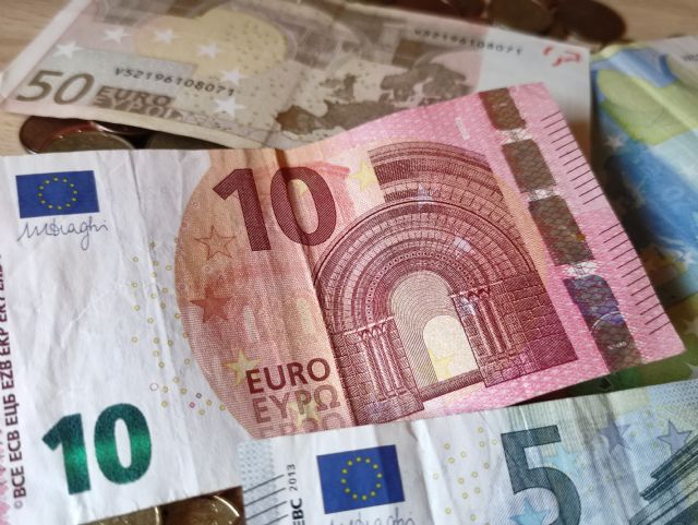 Los españoles con pareja gastarán una media de 80 euros en regalos en San Valentín - 1, Foto 1