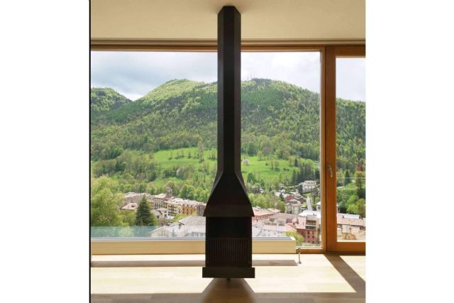 Chimenea Capilla de DAE es una solución para espacios reducidos - 1, Foto 1