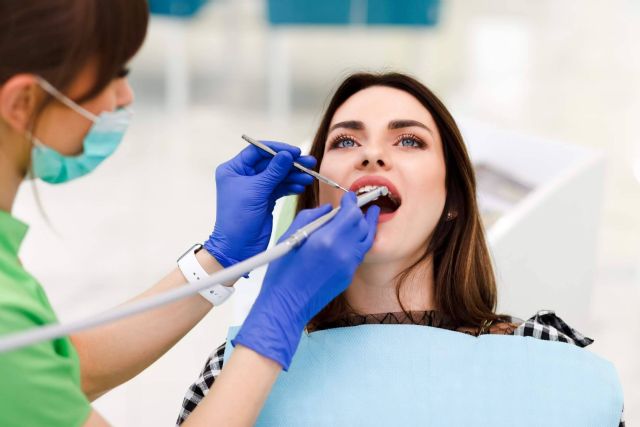 Información acerca del tratamiento de estética dental, las microcarillas dentales sin tallado - 1, Foto 1