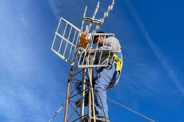 Ampliación de señal de teléfono móvil con los antenistas Valencia de Savelec - 1, Foto 1