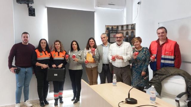 El Ayuntamiento de Jódar dota de desfibriladores a todos sus centros escolares y avanza en la cardioprotección de la ciudad - 1, Foto 1