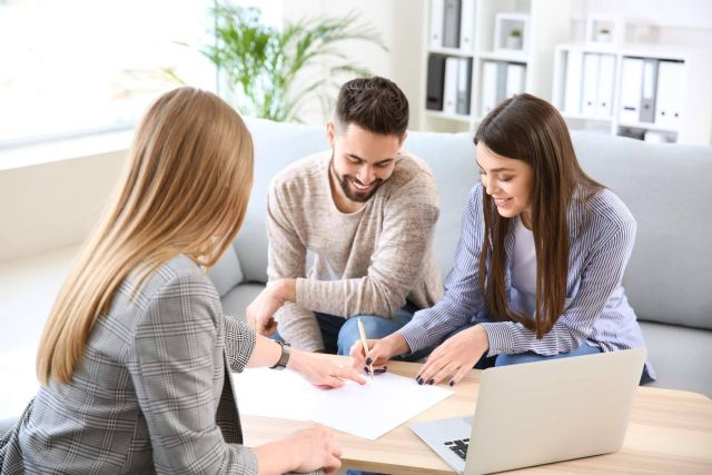 SC Inmobiliarias brinda asesoría legal especializada y una extensa gama de chalets y casas en venta en Oleiros - 1, Foto 1