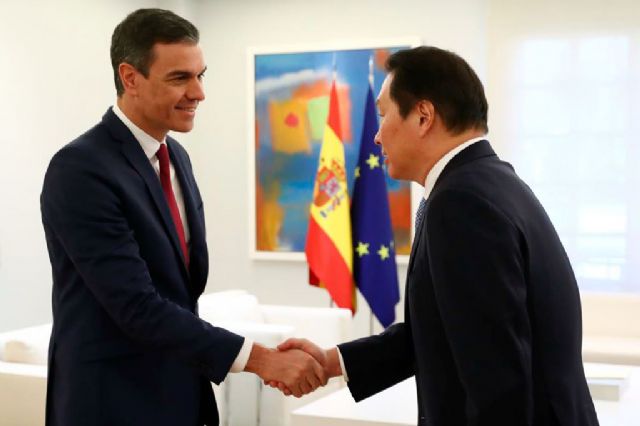 El presidente Sánchez recibe a los CEO de SK y Samsung Electronics - 1, Foto 1
