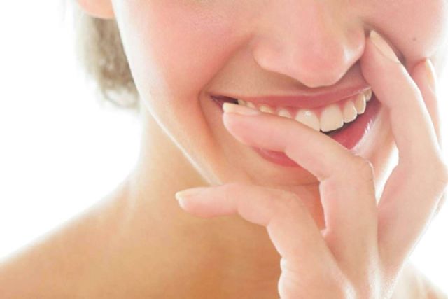 Someterse a un tratamiento para la sonrisa gingival de la mano de la Clínica Dental Ruiz de Gopegui - 1, Foto 1