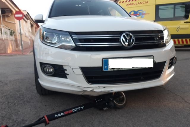 Un herido de gravedad al colisionar el patinete que conducía con un coche en Molina de Segura - 1, Foto 1