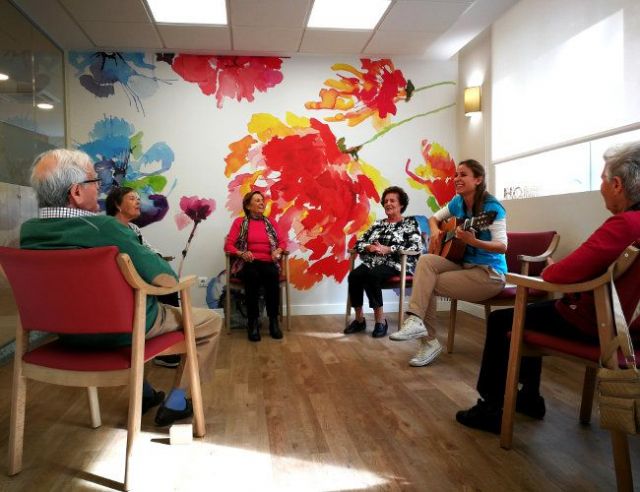 Socialización, terapias especializadas y rutinas, los tres pilares para frenar el deterioro cognitivo - 1, Foto 1