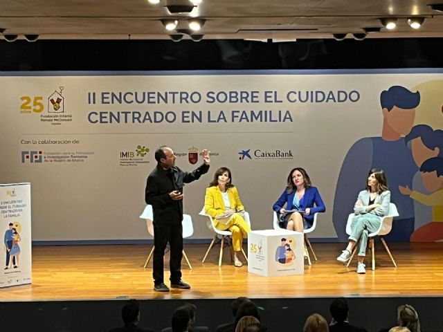 Menús dignos de estrella Michelín o fundas de superhéroes para las bolsas de suero, son algunas de las novedades que humanizan la estancia hospitalaria para pacientes pediátricos y sus familias - 1, Foto 1