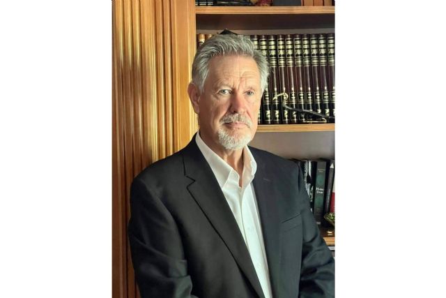 Jaime Tino publica ‘La compañía’, una obra dedicada a todas aquellas ´personas que no se encuentran cómodas con este sistema´ - 1, Foto 1