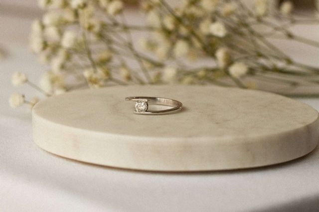 Una gama singular de anillos de compromiso de diamantes de laboratorio, con Mimoke - 1, Foto 1