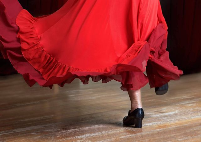 Encontrar el traje de flamenca perfecto en Viva La Feria para la Feria de Sevilla 2023 - 1, Foto 1
