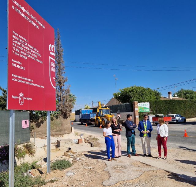 Fomento realiza obras de rehabilitación del firme en la carretera que une Los Tárragas y Lo Romero - 1, Foto 1