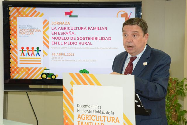 Planas destaca el papel de la agricultura familiar para la sostenibilidad alimentaria y la cohesión social y territorial - 1, Foto 1
