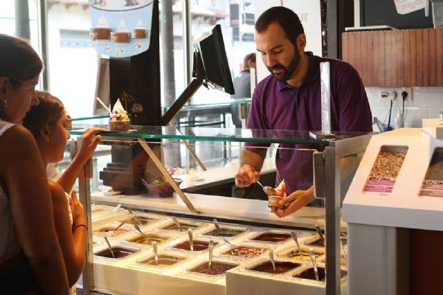 La Seguridad Social suma 129.000 afiliados en abril y cierra el cuatrimestre con una creación de 420.000 empleos - 1, Foto 1