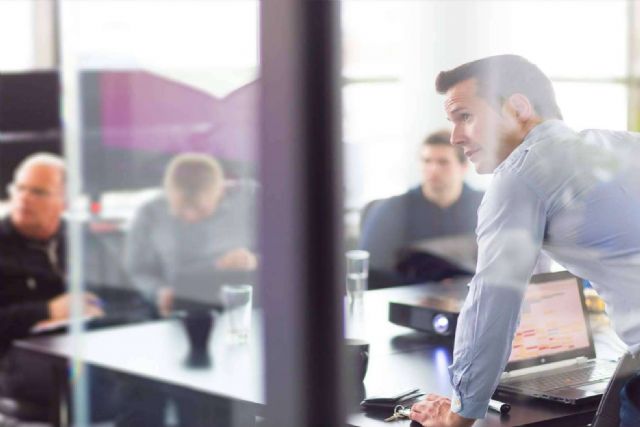 Cuántika Espacios proporciona muebles de oficina diseñados a medida - 1, Foto 1