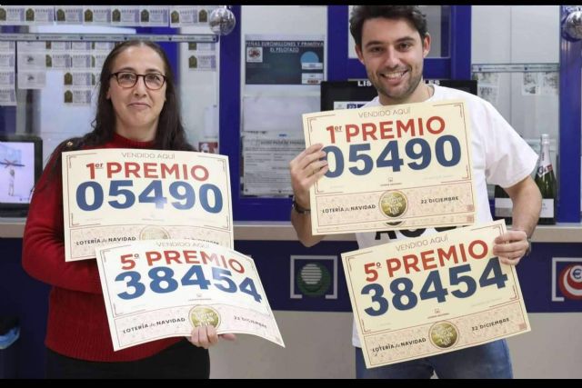 Comprar en la Administración de Lotería de Madrid en la que tocó el Gordo y el quinto premio - 1, Foto 1