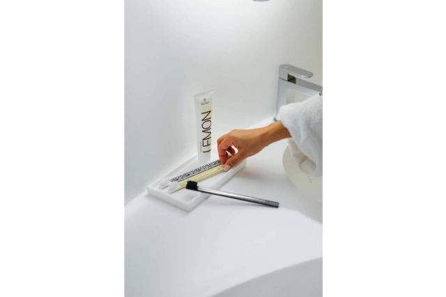 ¿Cuáles son las características de la pasta de dientes blanqueante de MyOwn? - 1, Foto 1