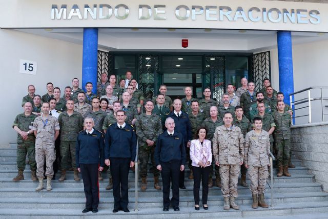 La ministra de Defensa reconoce el trabajo del Mando de Operaciones (MOPS) en las dos operaciones de evacuación en Sudán - 1, Foto 1