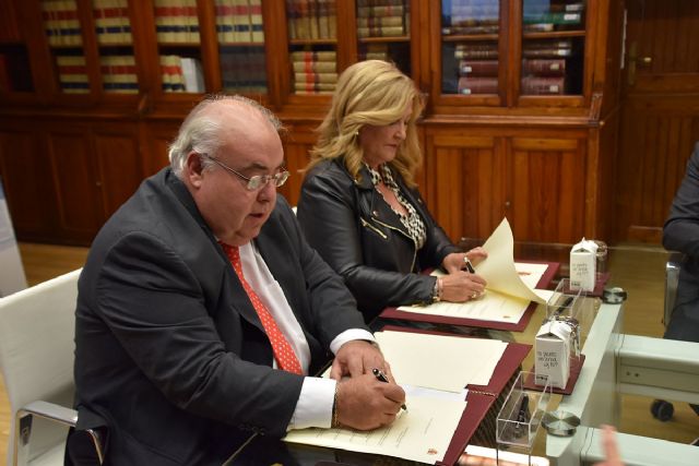 Gobierno y asociaciones judiciales y fiscales firman un acuerdo para mejorar el Servicio Público de Justicia - 1, Foto 1